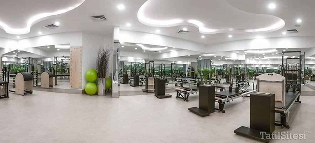 Wyndham Grand İstanbul Kalamış Marina Hotel